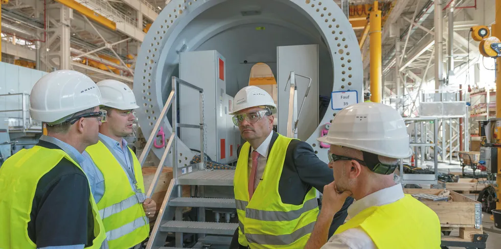 Siemens Gamesa CEO Markus Tacke meets colleagues.