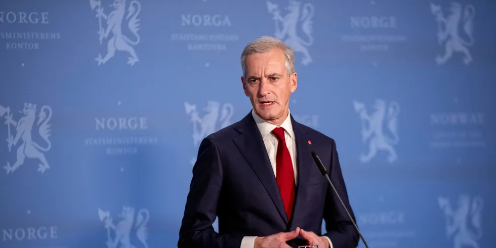 Statsminister Jonas Gahr Støre har sendt forslag til strømpakke til Stortinget for behandling.