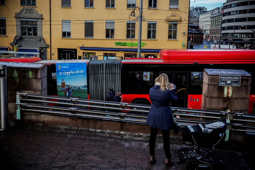 Dette beløpet kan brukes til å styrke det totale kollektivtilbudet med flere ruter og hyppigere avganger. Alternativt kan beløpet frigjøres til å styrke andre offentlige velferdstjenester, eller bidra til å redusere skatte- og avgiftstrykket, skriver innleggsforfatterne.