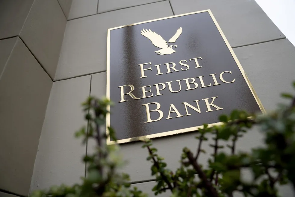 First Republic Bank stuper på Wall Street.