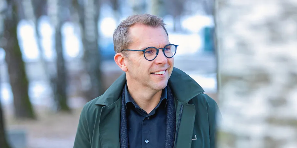 Resultat før skatt i Å Energi er på 12 milliarder kroner for fjoråret, noe som er mer enn syv ganger bedre enn året før, da selskapet bare tjente 1,7 milliarder kroner før skatt. Steffen Syvertsen, konsernsjef i Å Energi, kan også registrere bedre underliggende resultat enn for ett år siden.