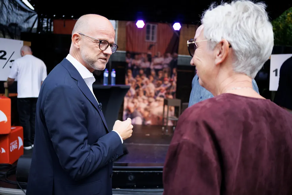 Ole Erik Almlid er administrerende direktør i NHO og Peggy Hessen Følsvik er leder i LO