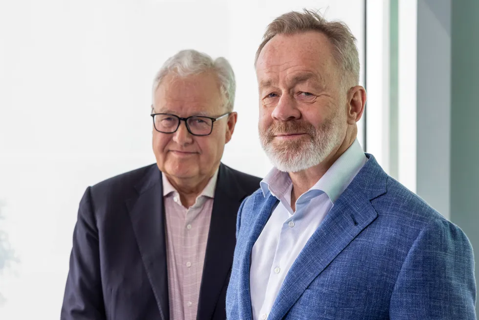 Fra venstre: NHST Holding-sjef Baard Haugen og DN Media Group-sjef Amund Djuve.