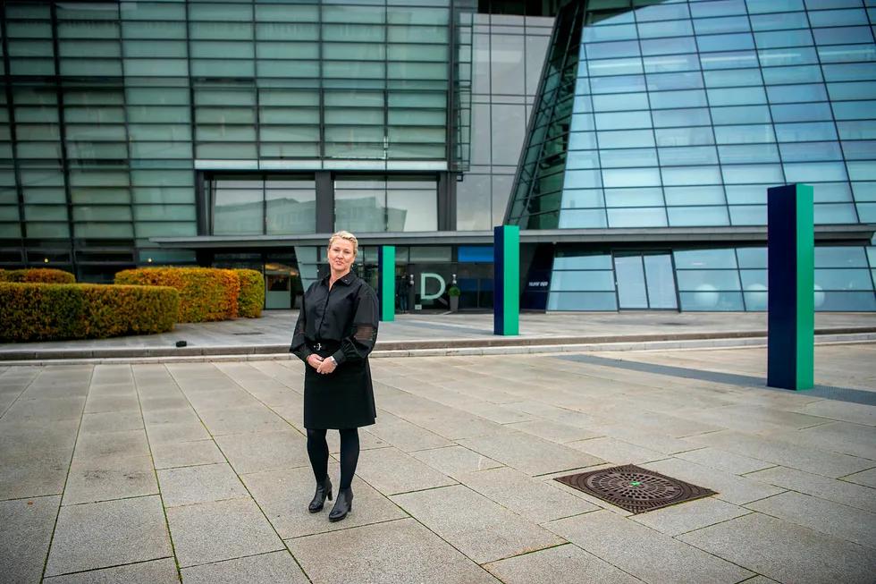 Telenors finansdirektør Tone Hegland Bachke har vært aktiv i salget av telekonsernets hovedkvarter på Fornebu og tror ikke bygget er solgt med koronarabatt.