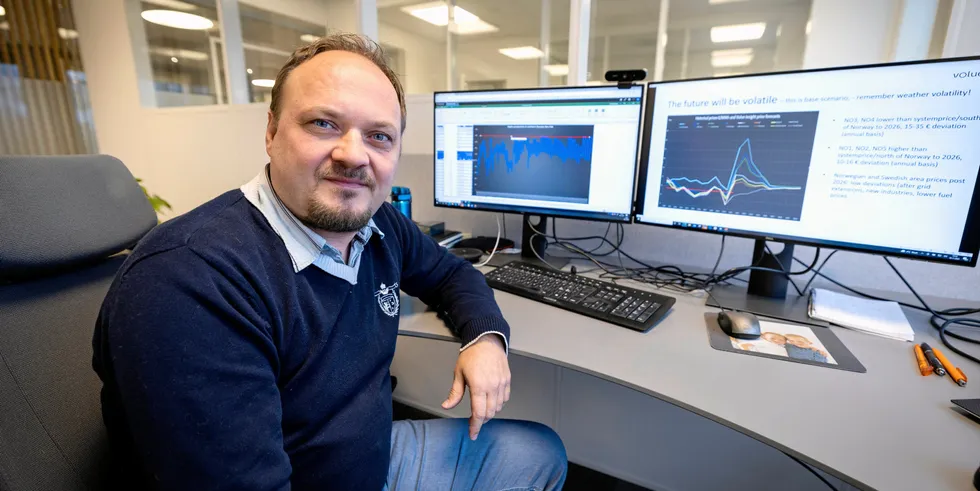 Kraftanalytiker Tor Reier Lilleholt i Volue Insight forteller at det er problemer med både kullkraft, gasskraft og kjernekraft i Finland.