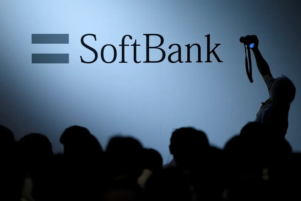 Softbank har måttet ta store tap som følge av dalende verdier for oppstartsselskapene det er tungt investert i.