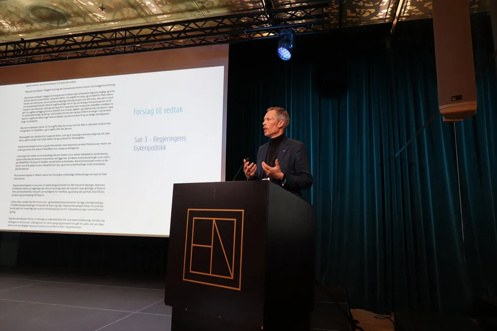 Forskningsdirektør Geir Huse i Havforskningsinstituttet under Pelagisk forening sitt årsmøte 29. april 2025.