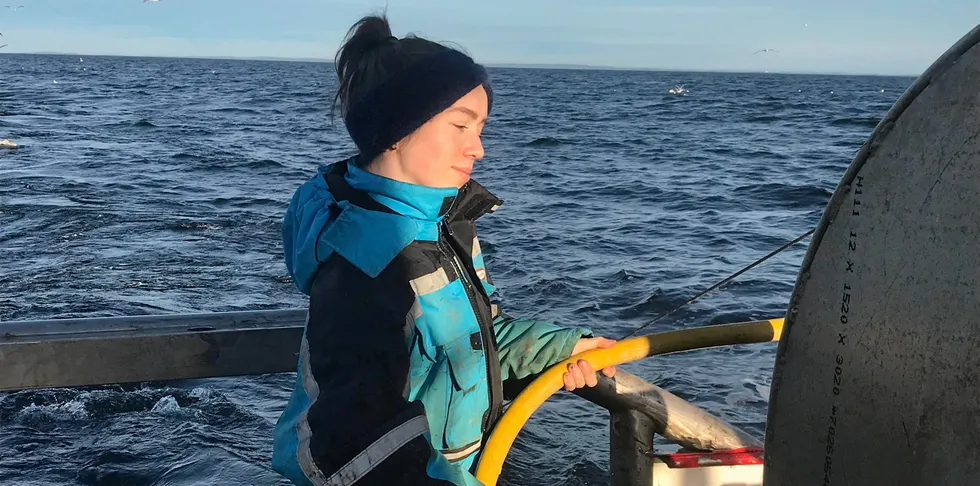 – Jeg mener staten bør komme på banen og sørge for at det er opplæringsmuligheter i dette området som andre steder i landet, sier Amalie Rosendal Bech (16) fra Tjøme i Vestfold.