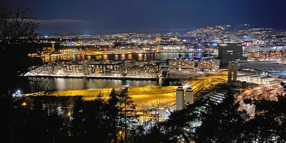 Strømkundene i Oslo, Kristiansand og Bergen har hatt Nordens høyeste strømpriser i januar og februar. Så langt i mars er det kun danske strømkunder som har betalt mer.