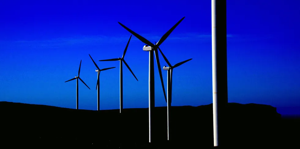 Langsiktige kjøpsavtaler for kraft (PPA) fra vindkraft og solenergi har økt nesten 50 prosent i pris det siste året, ifølge nye tall.