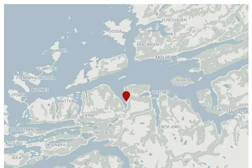 Båtbrann ved Vard 27. oktober 2023.