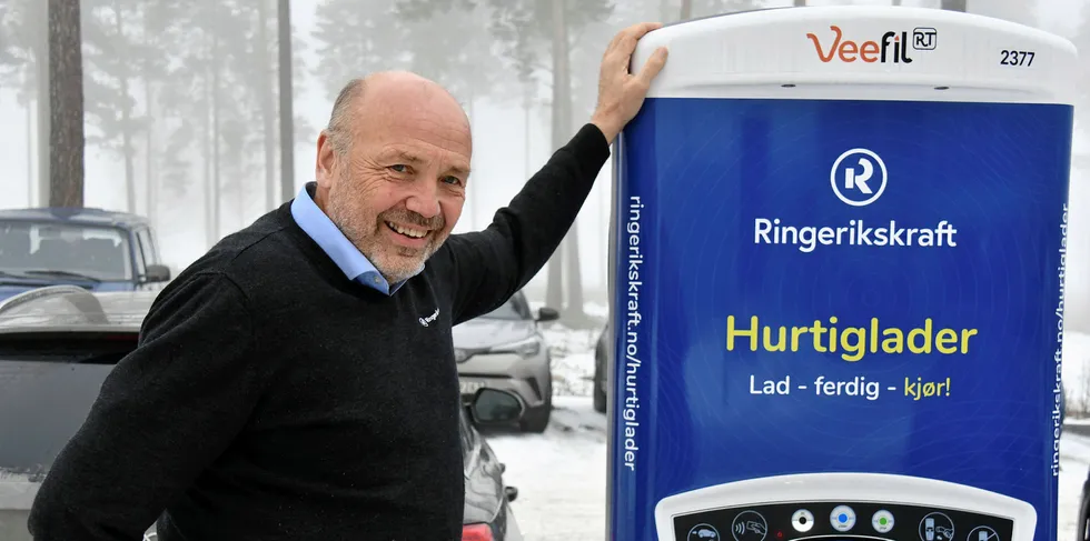 Også Ole Sunnset og Ringerikskraft er preget av de lave prisene, men satser likevel offensivt på nye områder - som elbil-lading.