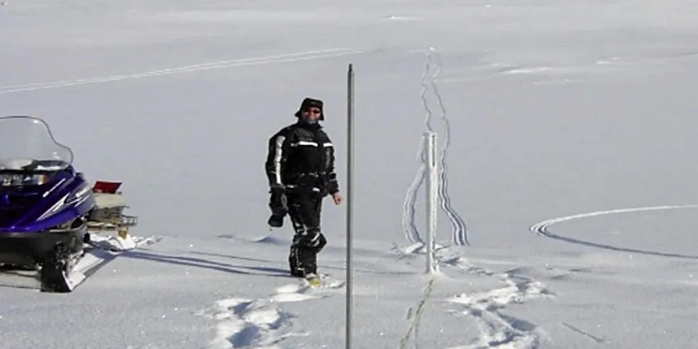 Tradisjonell snømåling i Tydalsfjellene.