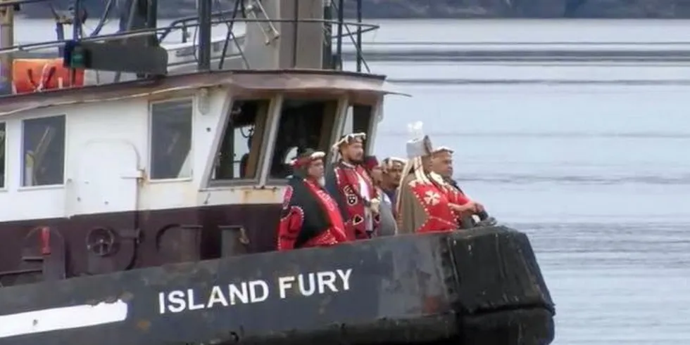 Den 25. mars kunngjorde en urfolksgruppe i Canada at den påtar seg forvaltningsmyndighet i eget tradisjonelle territorium med eller uten den kanadiske regjerings aksept.