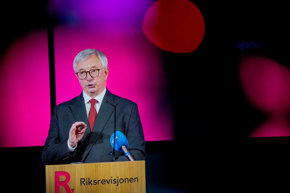 Riksrevisor Karl Eirik Schjøtt-Pedersen på fremleggelsen torsdag.