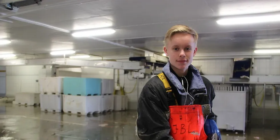 Johan Larsen (16) sønn av Arne Johan Larsen ved Johan B. Larsen, drømmer om å bli pilot. Foto: Torhild Måkestad Martinussen