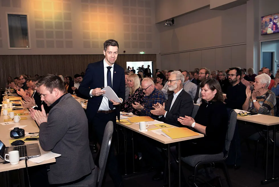 Partileder Knut Arild Hareide deltok på ekstraordinært fylkesårsmøte i Hordaland KrF lørdag. I hans eget hjemfylke er det klart flertall for å gå en annen vei enn den Hareide anbefaler.