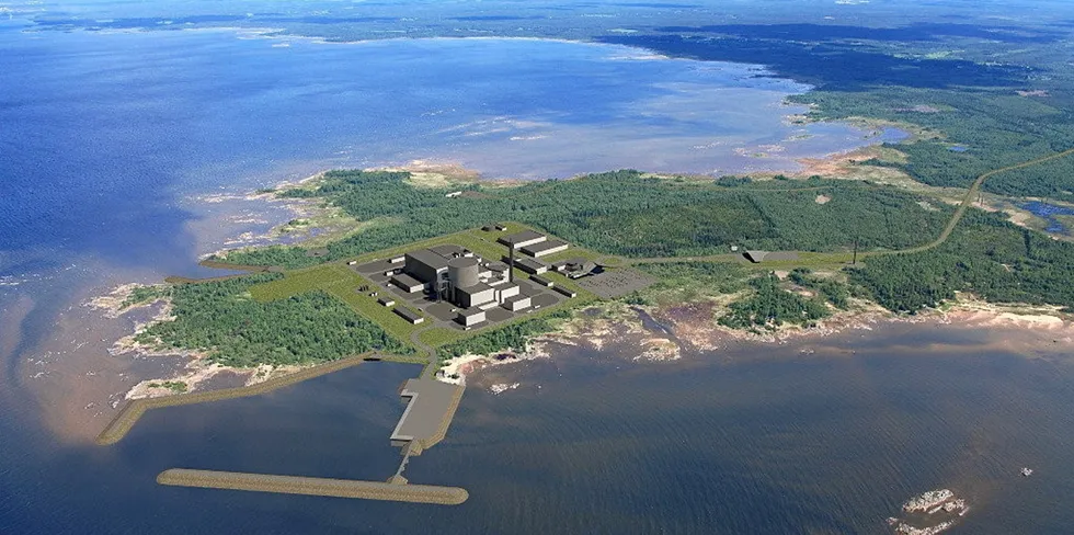 Samarbeidet ble presentert tilbake i 2013, og Fennovoima søkte for sju år siden om lisens for å bygge reaktoren i Pyhäjoki kommune, ganske langt nord ved Bottenviken. Hvor store forsinkelsene i byggingen nå vil bli, ved at entreprenøren forsvinner, er foreløpig uvisst.