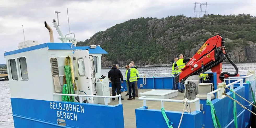 NYE BÅTER: «Selbjørnen» var nylig innom Stamsneset i Bergen, der Engesunds nye betongmerd er bygget.Foto: Camilla Aadland