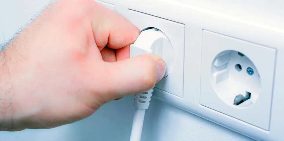 Minst fire danske strømselskaper granskes for mulig fusk og innsidehandel