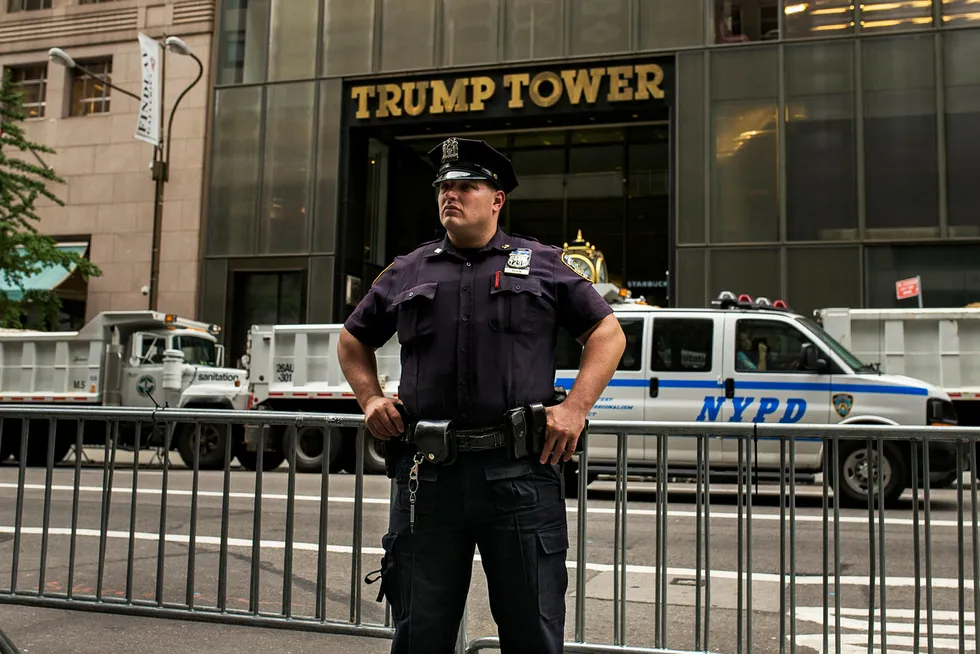 Byggingen av et Trump Tower i Moskva skulle sikre Donald Trump støtte fra Russlands president Vladimir Putin ifølge Felix Sater som meglet eiendom for Trump Organization. Her et bilde av Trump Tower på Manhattan i New York. Foto: Andres Kudacki/AP Photo/NTB Scanpix.