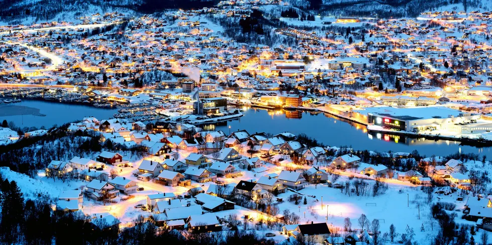 I grålysningen i dag tidlig ble det satt ny rekord i strømforbruk i Norge. Dette bildet av Harstad er tatt ved en tidligere anledning.