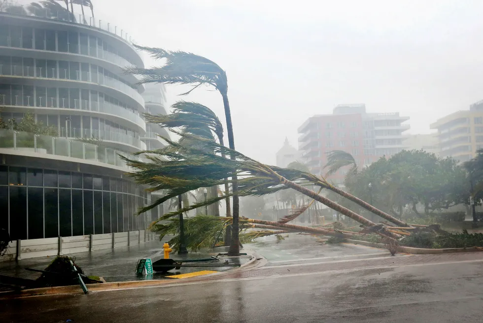 Skadene etter orkanen Irma ser ut til å bli langt mindre enn fryktet. Dette bildet er tatt søndag i Miami Beach, Florida Foto: Wilfredo Lee/AP/NTB Scanpix