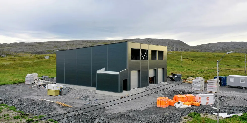 Varanger Kraft vil være med når det skal satses på grønn industri. Blant annet bygger de hydrogenfabrikk.