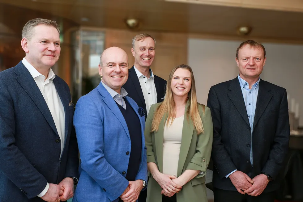 Fra v. Bjørn Ødegård i Arriva Shipping, Jan-Petter Slethaug i Peak CSL, Jan Øivind Svardal i Skarv Shipping, Kjersti Denver i Viken AT Market og Hans Erik Røra i AT Skog.