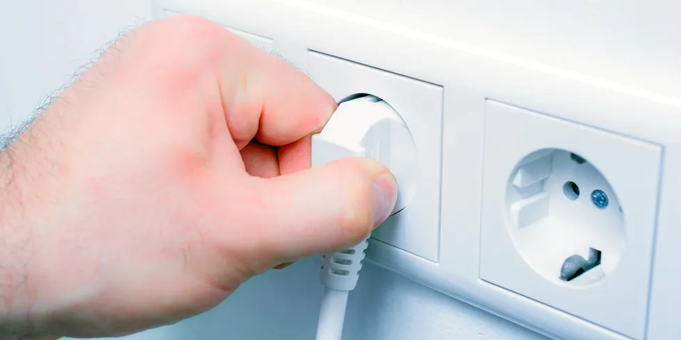 – Det er nok ikke noe forskjell på Norge og andre land. Energifattigdom er like dystert her, sier Torjus Lunder Bredvold. Han har skrevet masteroppgave om energifattigdom i Norge, og nå er han bekymret for de høye strømprisene.