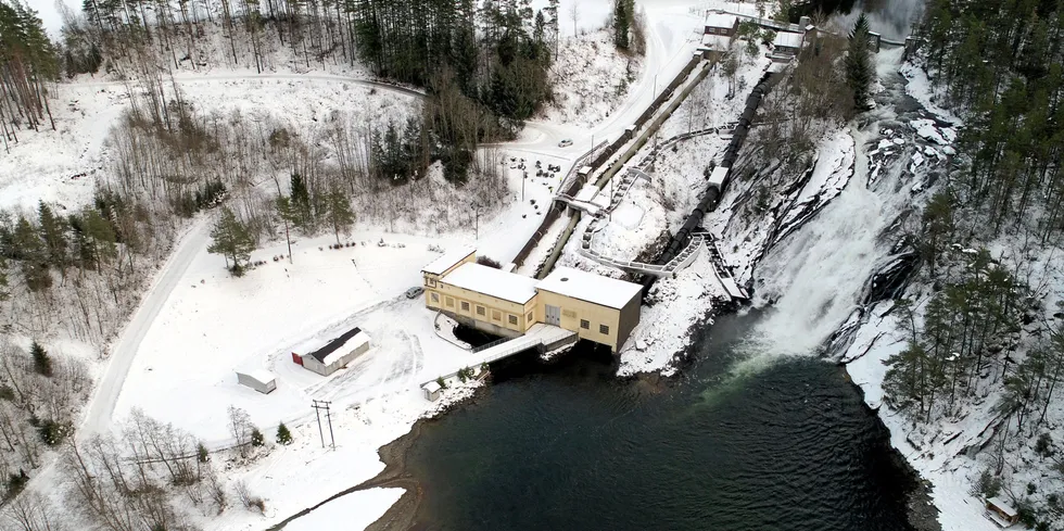 Eidsfossen kraftverk til Gloppen Energi kunne ha produsert mer kraft, hadde det ikke vært for innslagspunktet for grunnrenteskatt. Det kan løses mye enklere enn å senke innslagspunktet, advarer Forte vannkraft. De mener bransjen taper 1 milliard kroner i året på forslaget fra skatteutvalget.