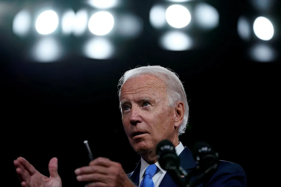 Torsdag skal Demokratenes presidentkandidat Joe Biden møte familien til afroamerikanske Jacob Blake, som ble skutt av politiet i Kenosha.