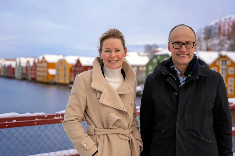 Enova får 6 milliarder kroner mer å dele ut til flytende havind – prosjekter i 2025. Her representert ved direktør for teknologi- og markedsutvikling Astrid Lilliestråle og administrerende direktør Nils Kristian Nakstad.