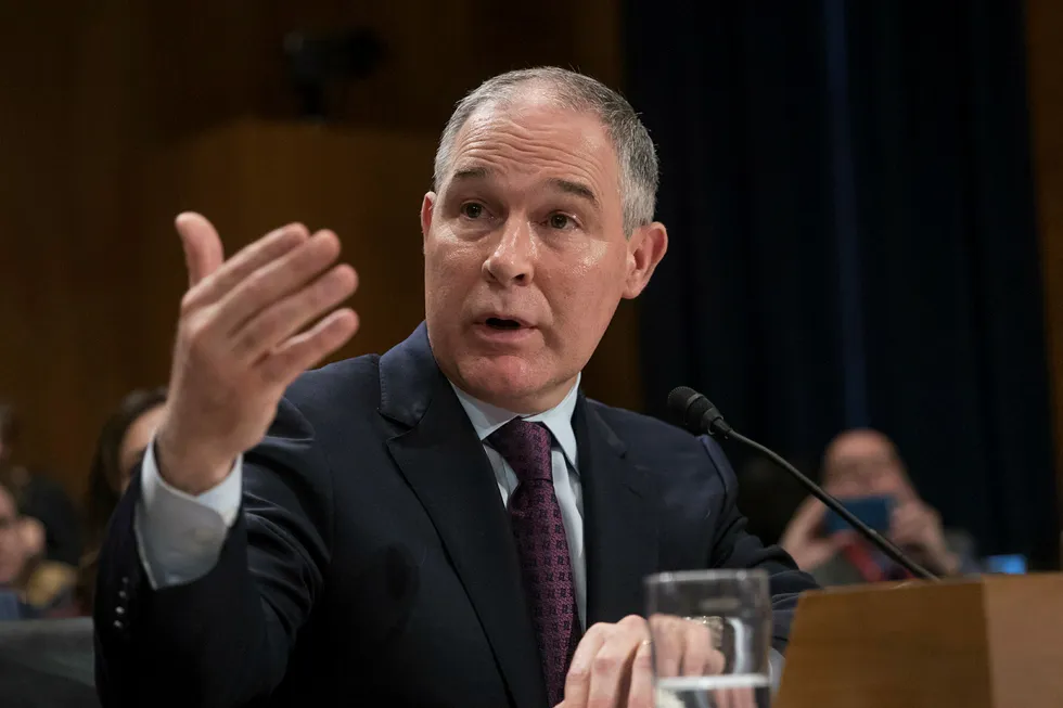 Scott Pruitt er godkjent som sjef for USAs miljødirektorat EPA. Foto: AP / NTB scanpix