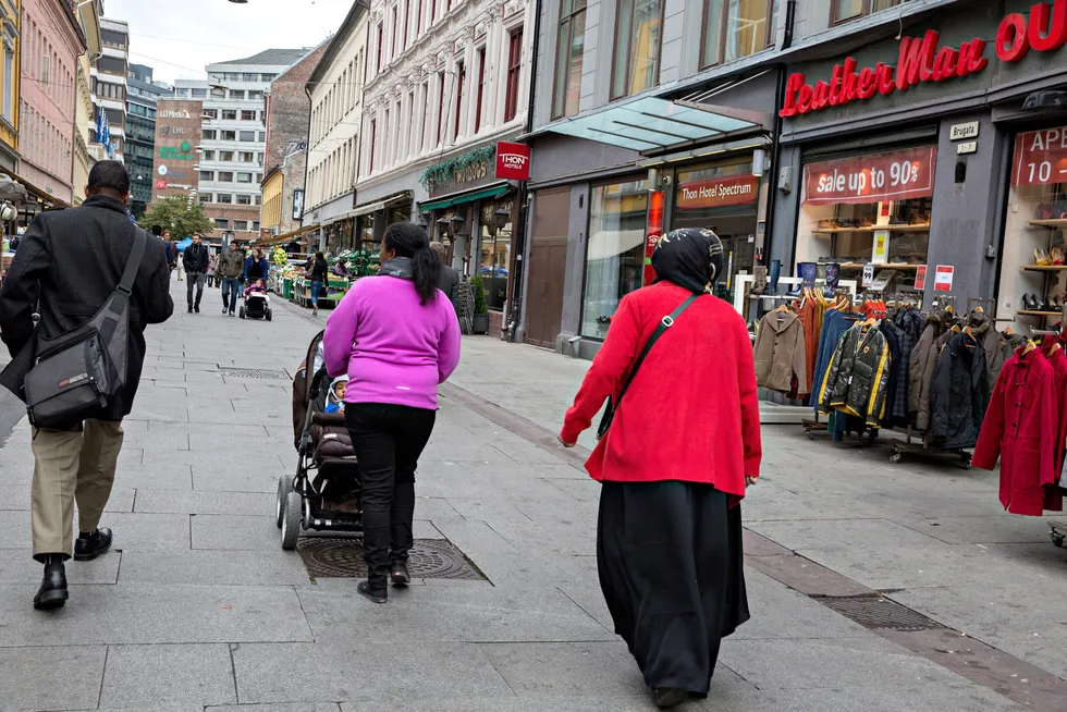 Både offentlige og private virksomheter bør bruke innkjøpsmakten sin til å fremme etnisk mangfold og sosial bærekraft, skriver artikkelforfatterne. Illustrasjonsfoto.