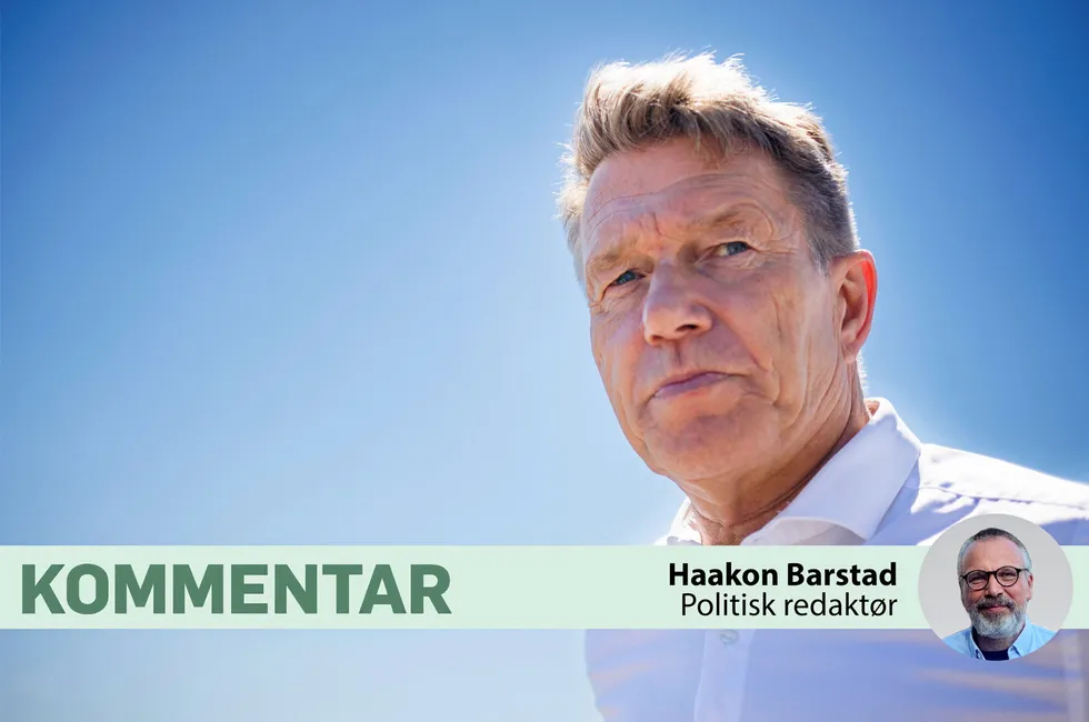 – Det er ikke mulig å lage treffsikre prognoser for fremtidens systemdriftskostnader, sier energiminister Terje Aasland.