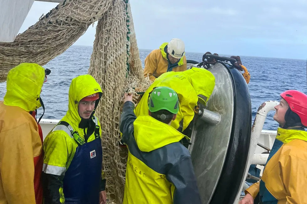 «Østerbris» på kolmulefiske vest av Irland.