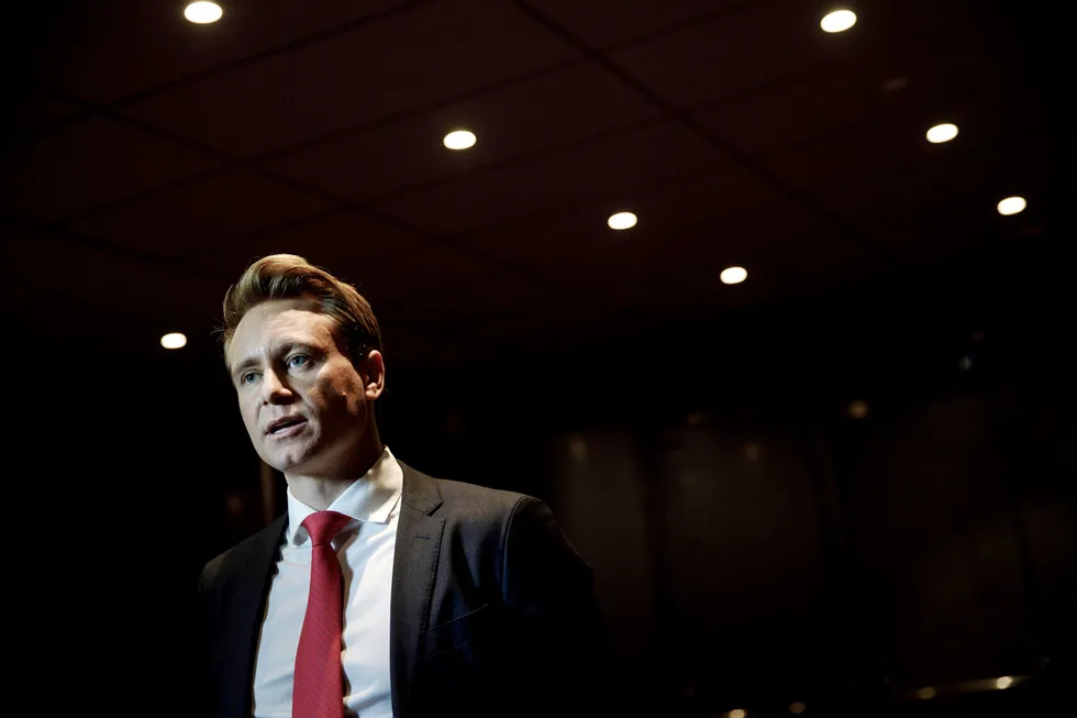 Kristian Røkke, styreleder i Akastor, mener sammenslåingen av det amerikanske oljeserviceselskapet Baker Hughes Subsea Drilling Systems (SDS) og MHWirth realisere verdi for aksjonæren.