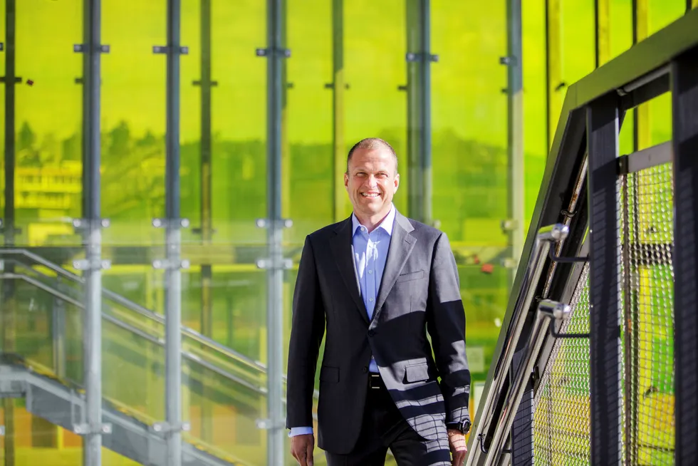 Skal man få det beste ut av folk, er det viktig å gi frie tøyler og heie frem, mener Norsk Gjenvinning-sjefen Erik Osmundsen. Foto: Javad Parsa