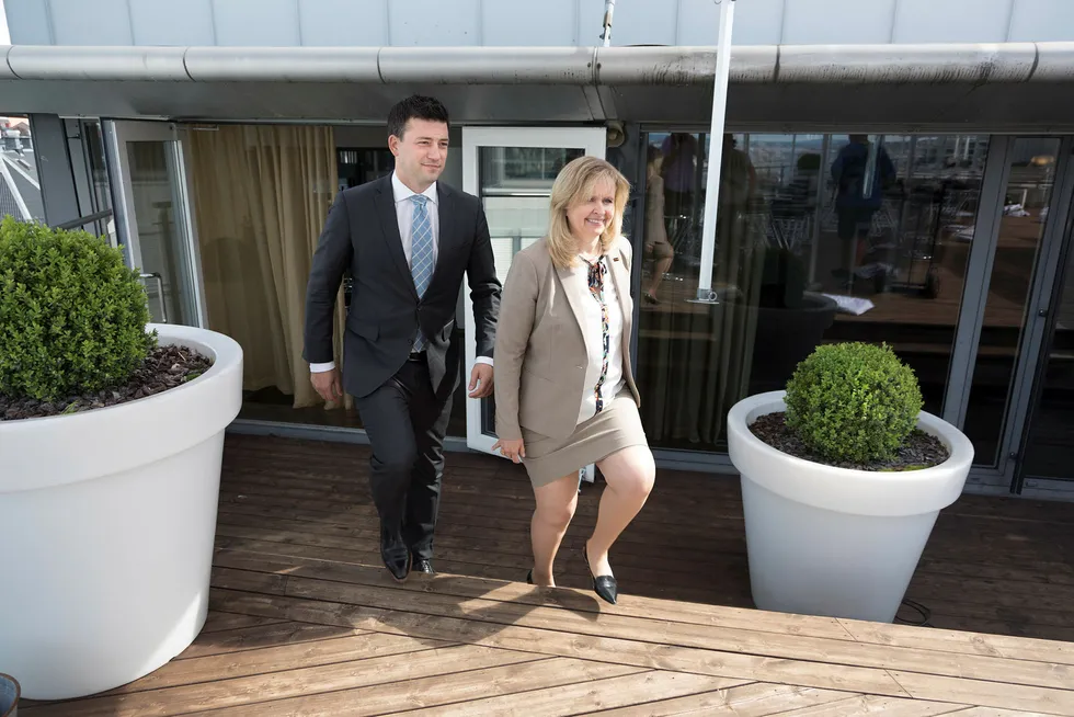 Teamet er så mye viktigere for meg enn enkeltmedarbeidere, sier direktør Elisabeth Beskow sjef for storkunder i Swedbank. i Swedbank. Nå slår de sammen sin analyse- og aksjemeglervirksomhet med Kepler Cheuvreux. Henning Steffenrud blir sjef for den nye enheten. Foto: Gunnar Lier