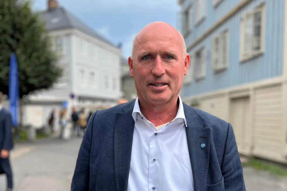 Assisterende direktør i Fiskebåt, Jan Ivar Maråk, mener havforskerne må involveres om mer enn 10 prosent av fjorårets seikvote skal overføres til i år.