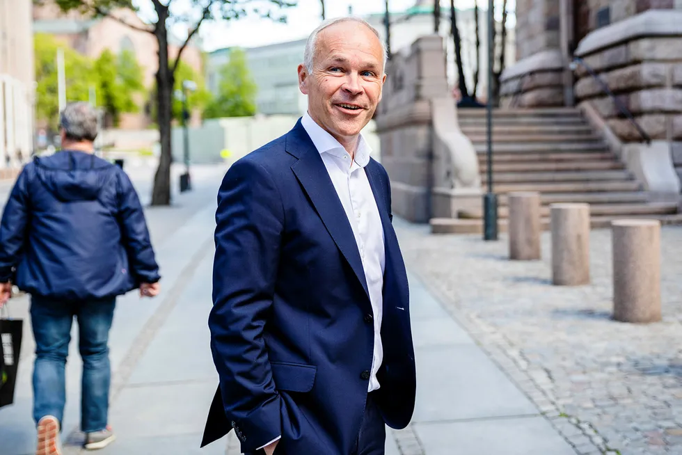 I en telefonsamtale med sentralbanksjef Øystein Olsen uttrykte finansminister Jan Tore Sanner bekymring over ansettelsen av Nicolai Tangen som ny oljefondssjef.