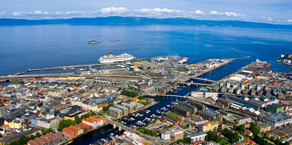 Prisene i Trondheim og resten av Midt-Norge passerer 1,80 kr/kWh søndag. Det er den tredje høyeste døgnprisen det siste tiåret, viser statistikken fra Nord Pool.