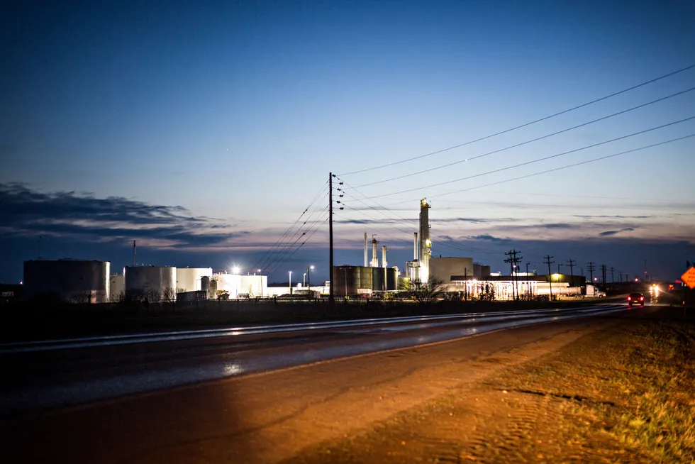 «To use climate change as a proxy for deeper philosophical economic change is well outside the mission of the SEC,» said Katie Tubb, senior policy analyst for energy and environment at conservative Washington think-tank the Heritage Foundation. On the picture Lazarus Energys crude oil processing facility, Nixon, Texas.