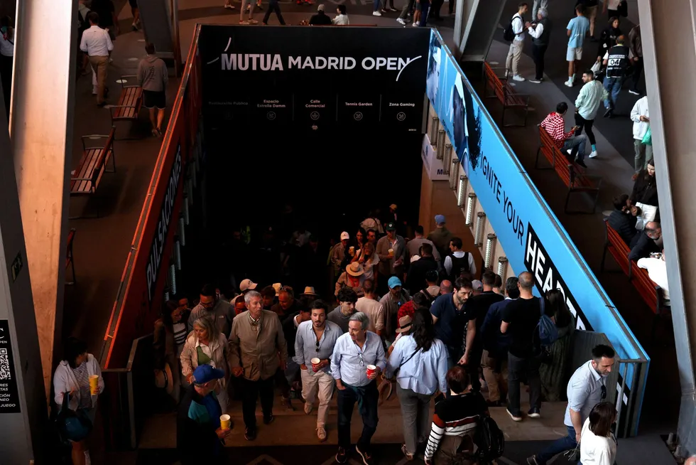 Madrid Open har trøbbel med å gjennomføre sluttspillet mandag ettermiddag grunnet strømbruddet.