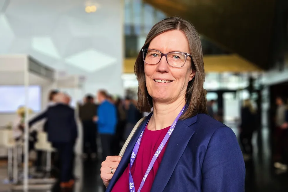 Marit Bjordal, utviklings- og teknologisjef i Sira-Kvina kraftselskap, ser fram til at den største generatoren i Tonstad kraftverk etter planen skal settes i drift igjen 21. mars.