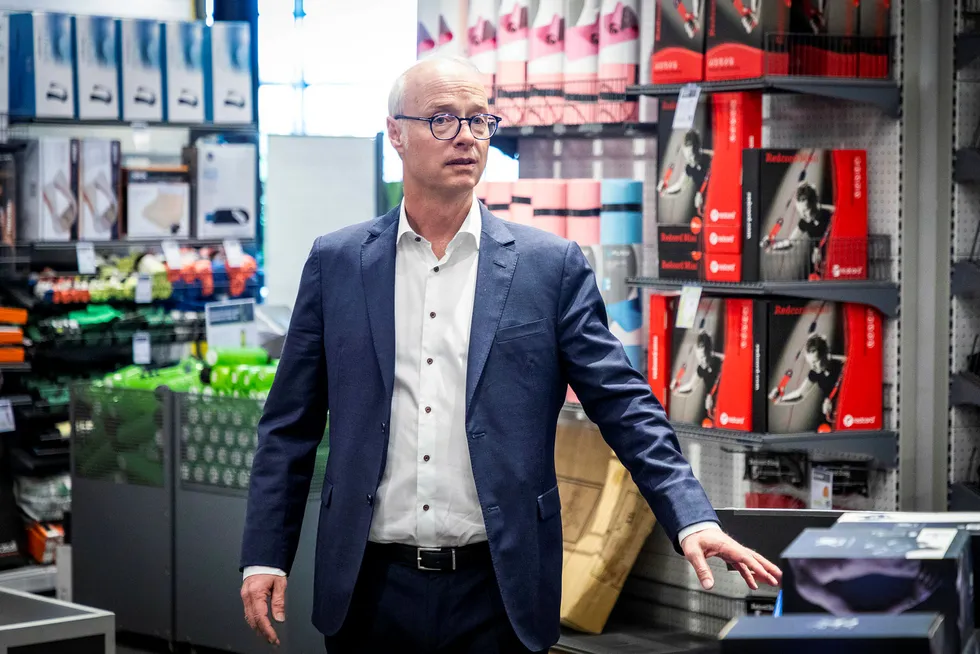 Markedsforholdene tvinger XXL til å redusere kostnadene, ifølge konsernsjef Pål Wibe i XXL.