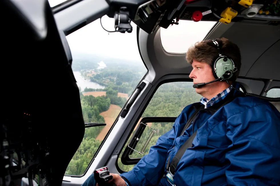 Eiendomsinvestoren og helikoptereieren Alf Ulven har hatt et omfattende forretningsmessig samarbeid med de tre aktørene som i likhet med Ulven nå er varetektsfengslet med brev- og besøksforbud.