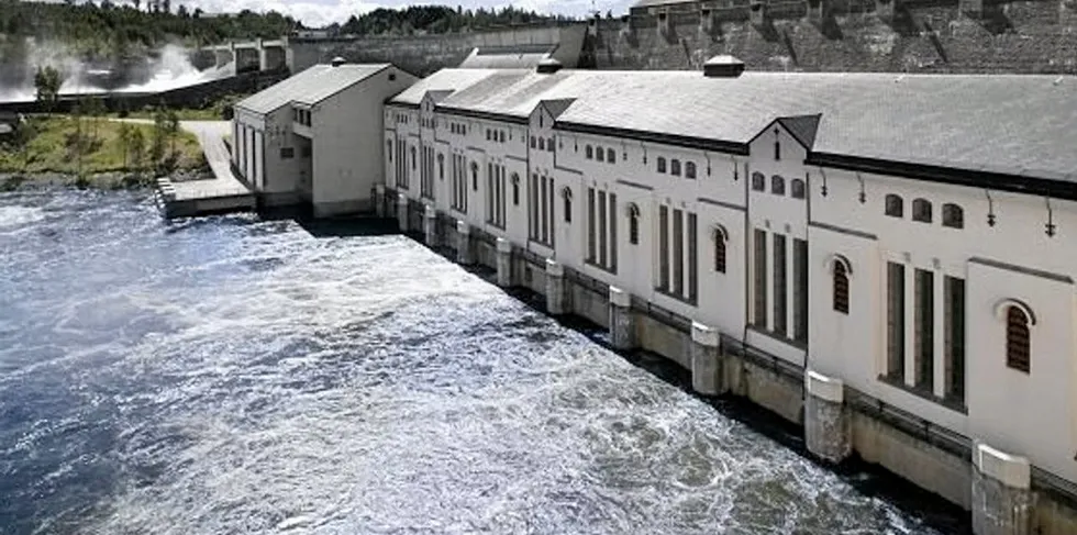 Vamma elvekraftverk, som eies og drives av Hafslund Eco vannkraft, er ett av mange kraftverk som må avgi konsesjonskraft til norske kommuner.