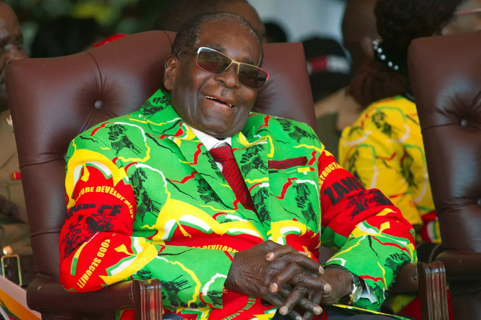 Zimbabwe er et skoleeksempel på hvordan en brutal frigjøring fra et brutalt regime gir nye brutale statsledere, skriver artikkelforfatteren. Robert Mugabe styrte gjennom 37 år.